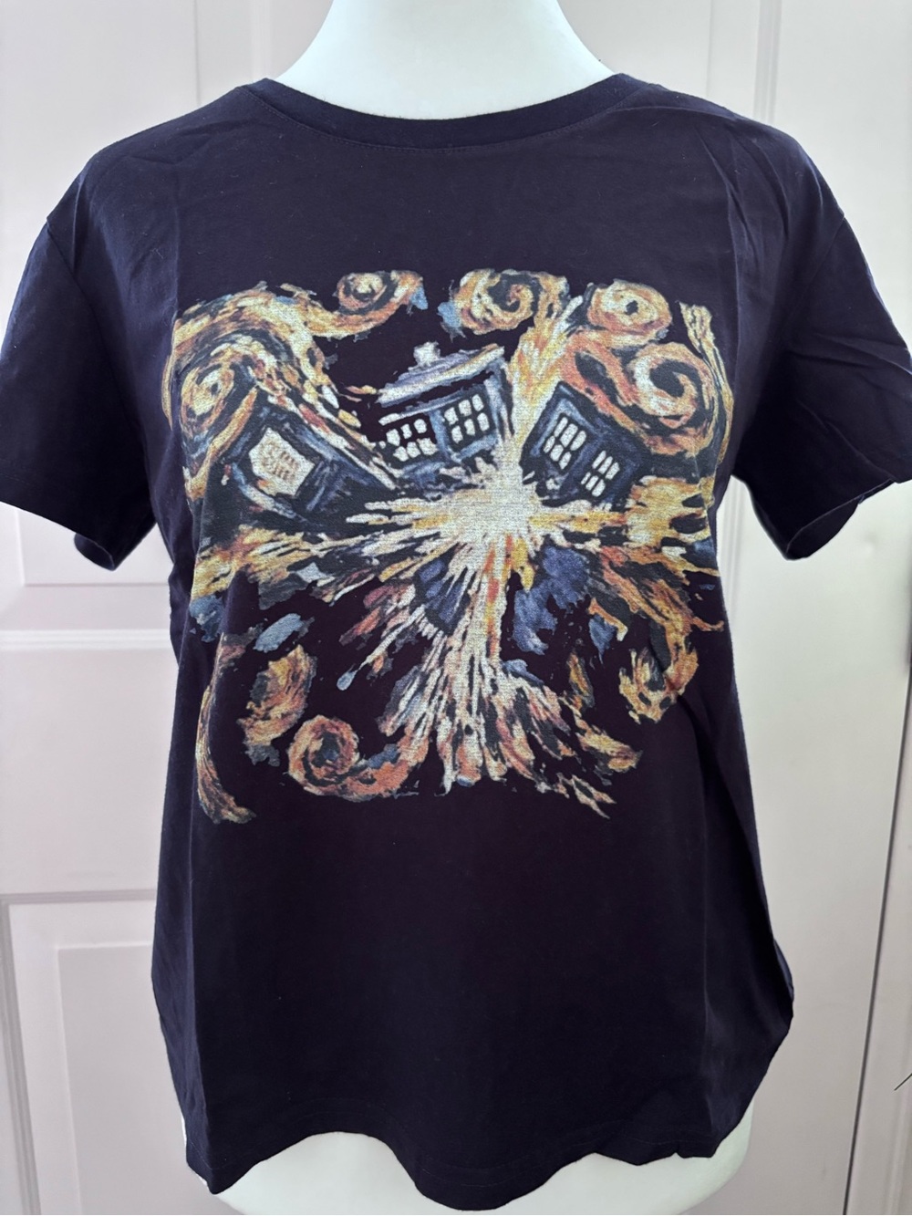 Dr. Who Tardis Van Gogh Starry Night T-Shirt, Navy Blue, Women’s Medium